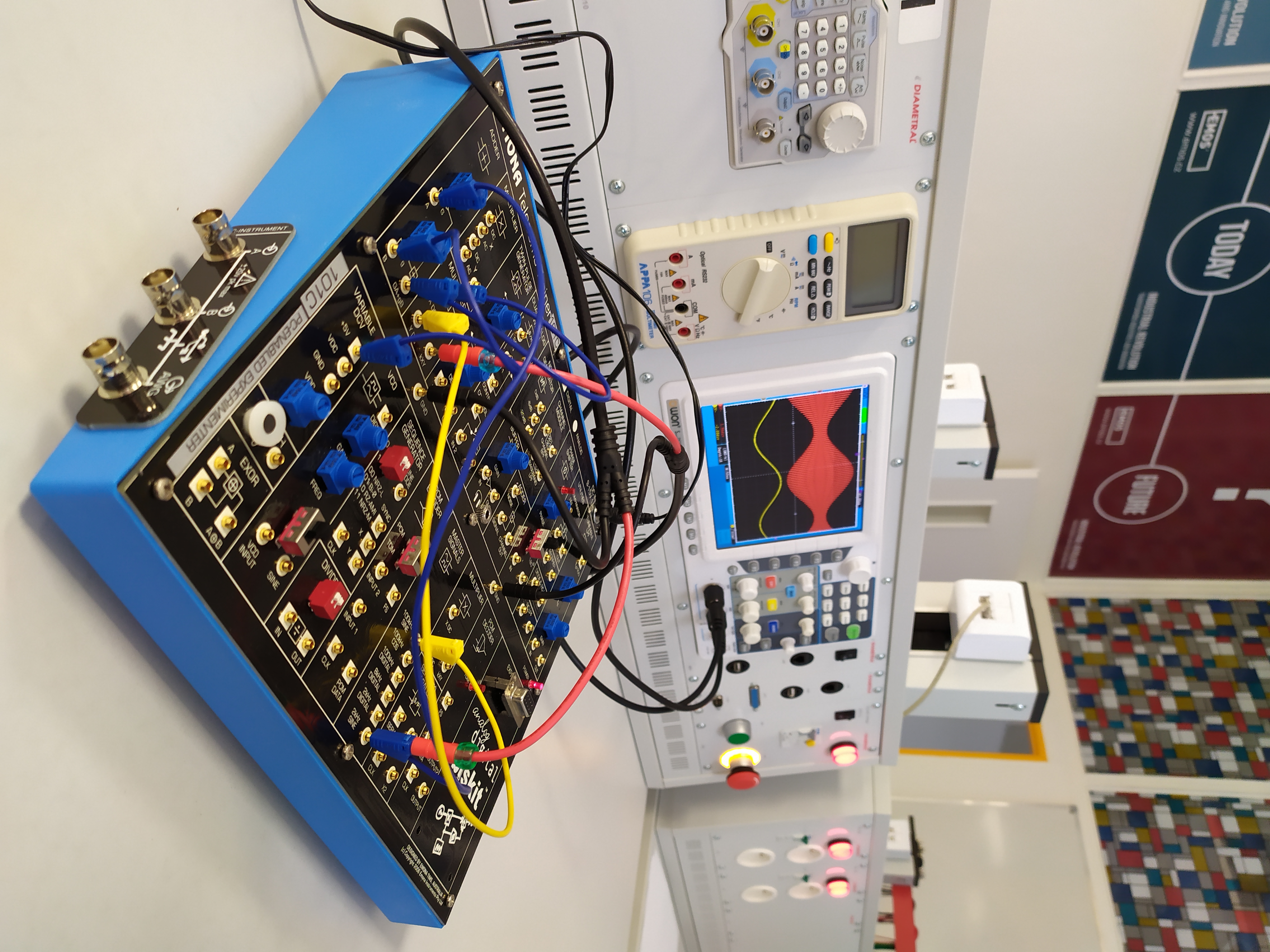 Zapojení AM modulátoru na zařízení EMONA Biskit 2.